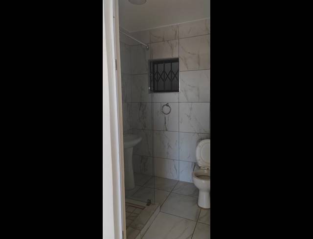1 BEDROOM PROPERTY TO RENT IN DOBSONVILLE